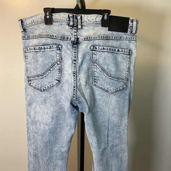 15.Empyre Verge Blue Wash Relaxed Fit Jeans with Distressed Details Size 36 - Picture 6 of 6